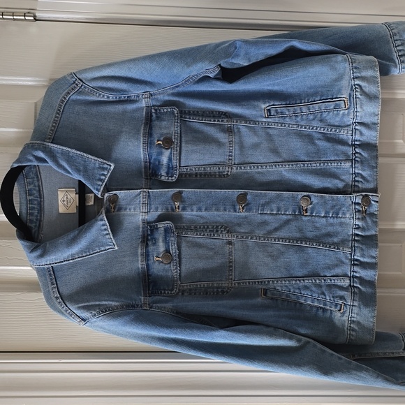 ST. JOHN'S BAY BRAND WOMEN'S LIGHT BLUE STRETCH JEAN JACKET SIZE XL - Picture 2 of 16
